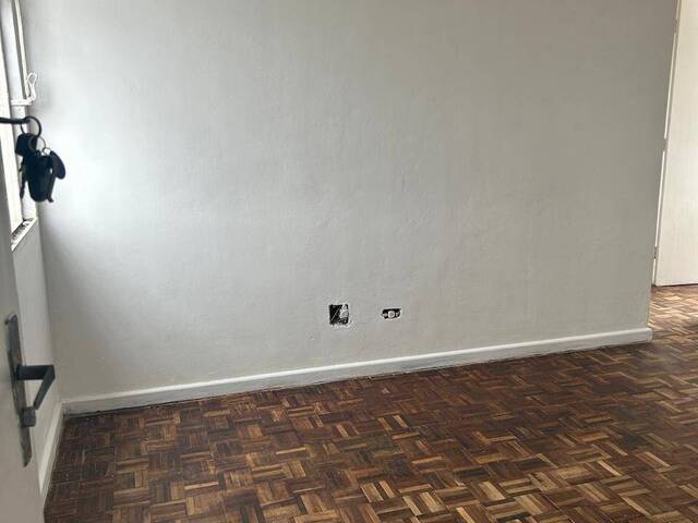 #80 - Apartamento para Venda em Curitiba - PR - 3