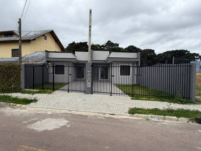 #135 - Casa para Venda em Curitiba - PR