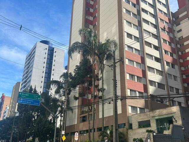 #142 - Apartamento para Venda em Curitiba - PR